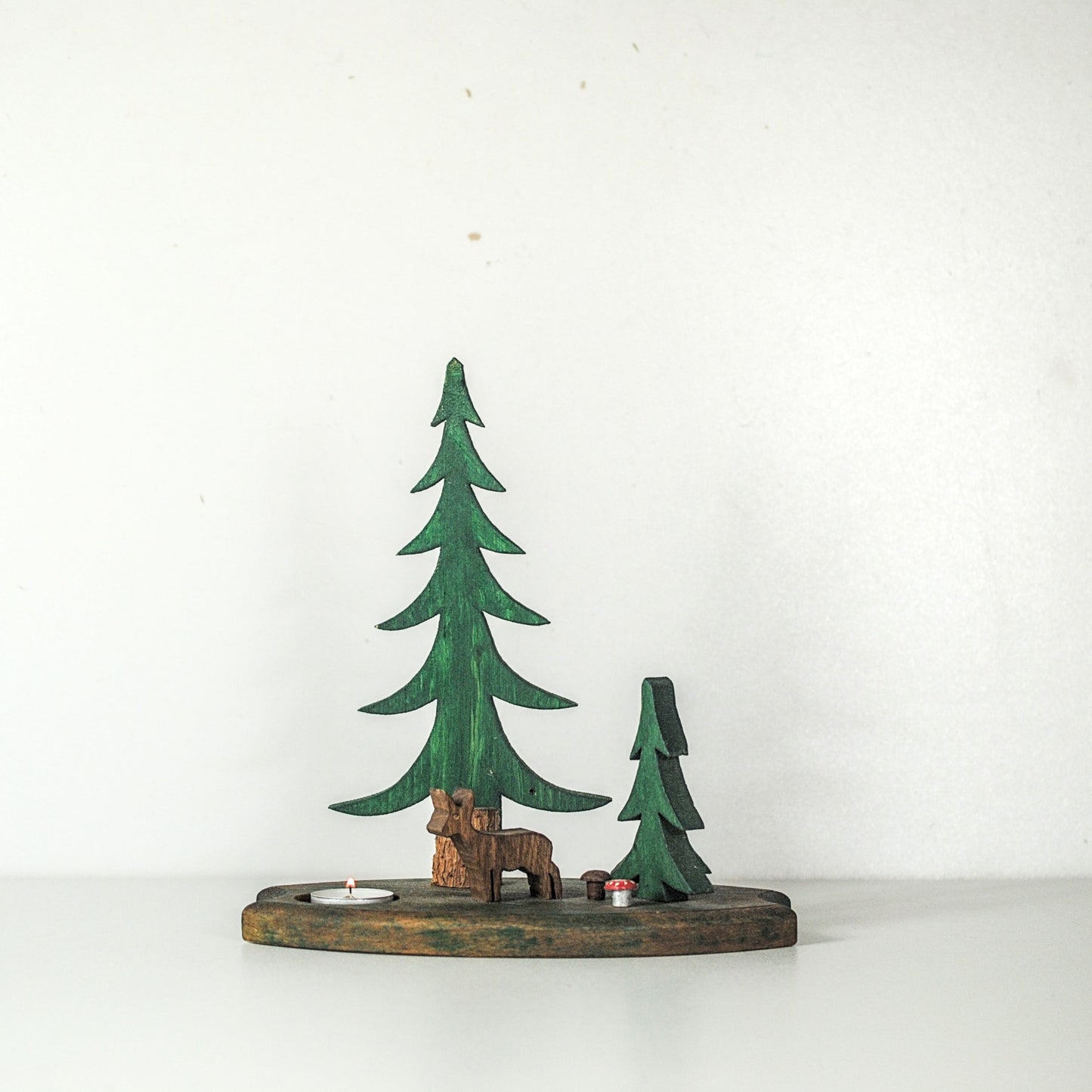 Handgemaakt houten wintertafereel