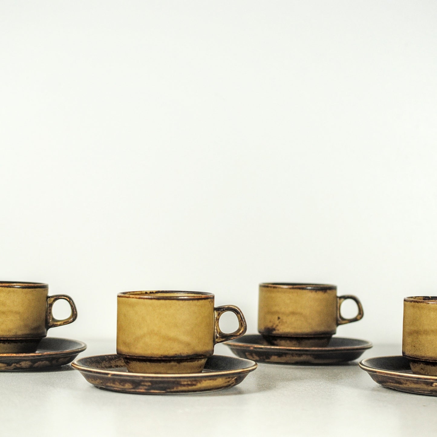 Vintage koffiekoppen - Suisse Langenthal