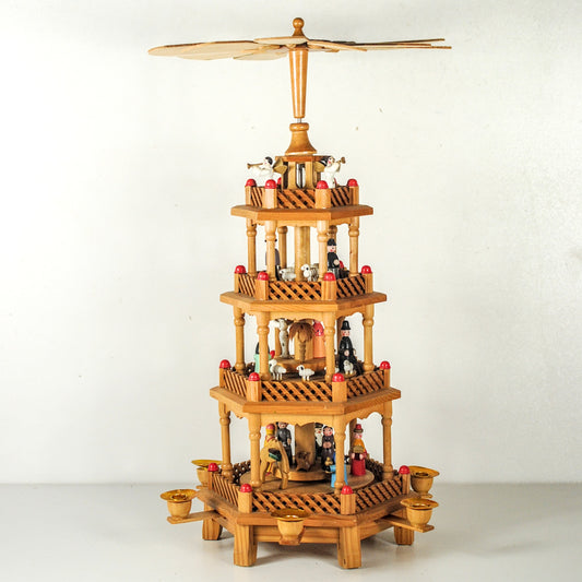 Kerstpiramide/weihnachtspyramide